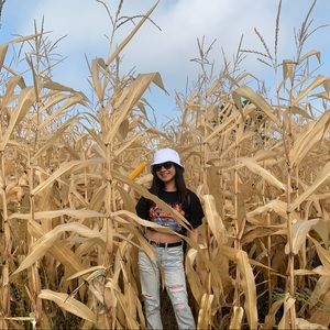 Meet your Posher, Christien marie